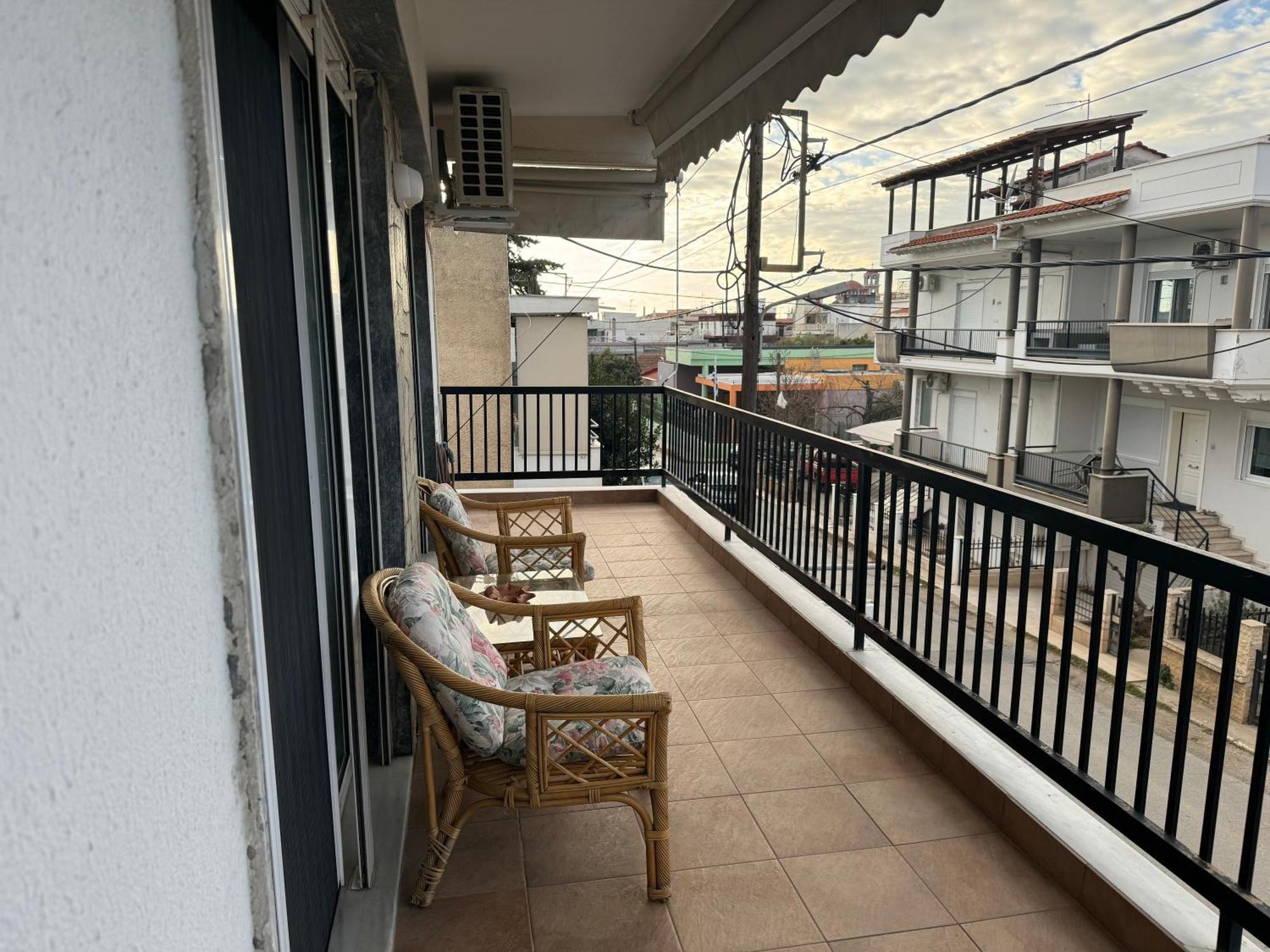Family Apartment Неа Мудания Екстериор снимка